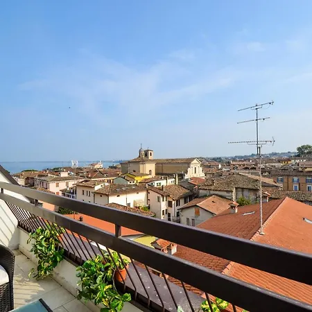 Daire Elisa Desenzano del Garda